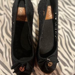 Almost new just don’t want have places to wear them